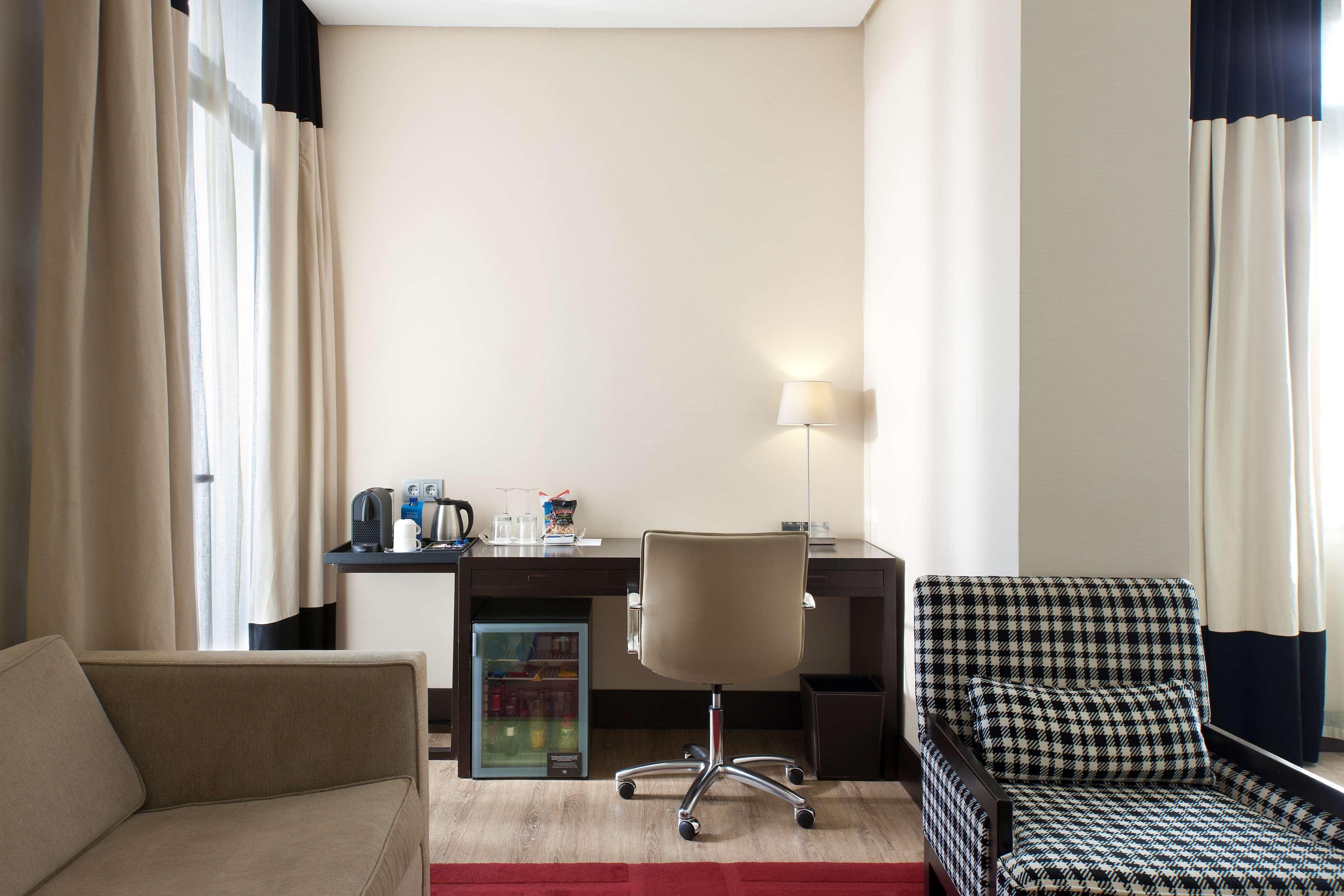 Hotel Nh Avenida Jerez Jerez de la Frontera Zewnętrze zdjęcie