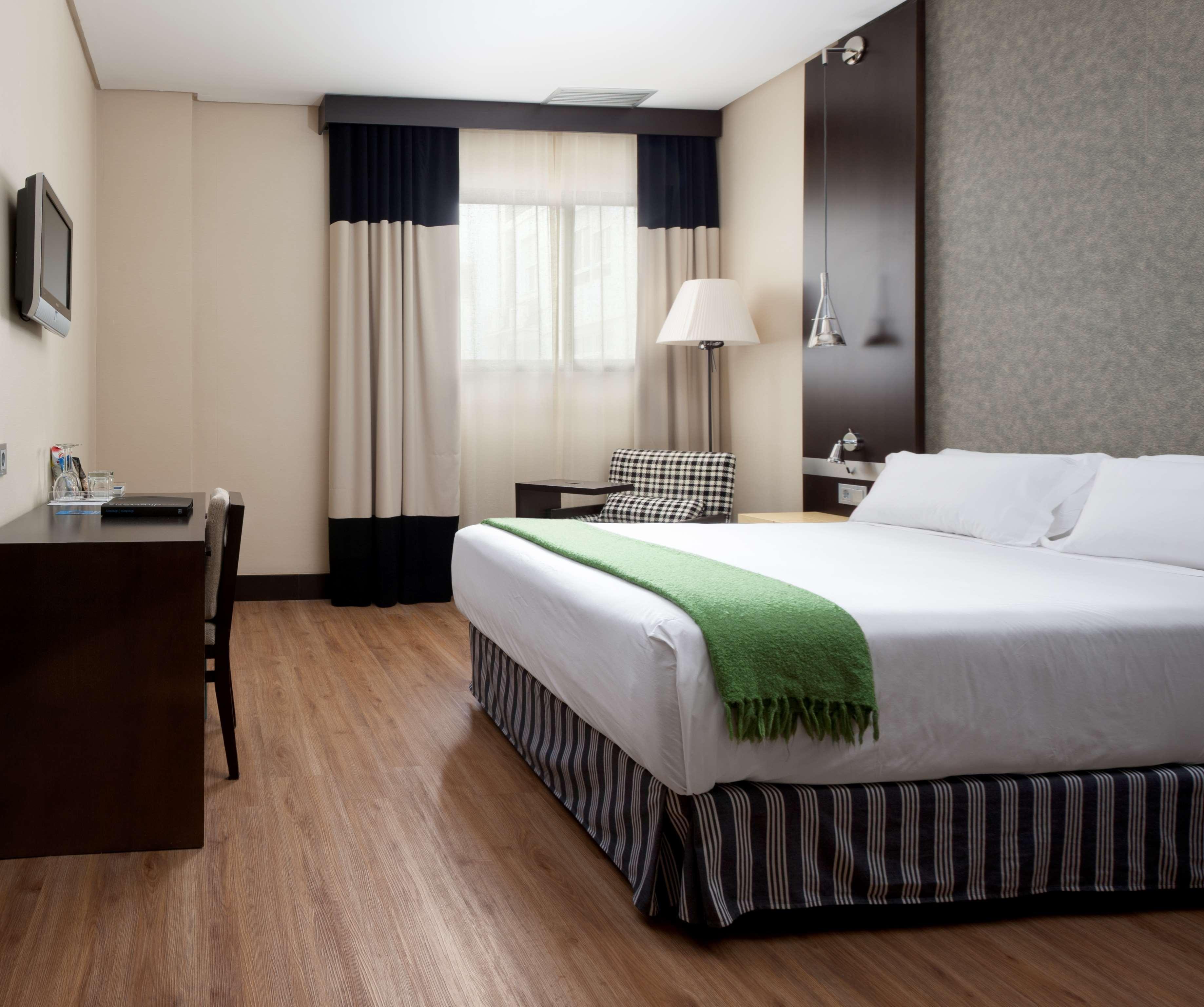Hotel Nh Avenida Jerez Jerez de la Frontera Zewnętrze zdjęcie
